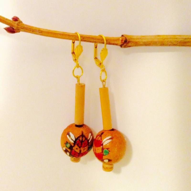 Lange Beige Holz Ohrringe, Hippie Boho Schmuck, Geschenkidee Zum Muttertag, Lässiger Urlaubsmode, Accessoire Das Ganze Jahr Über Lange Beige Holz Ohrringe, Hippie Boho Schmuck, Geschenkidee Zum Muttertag, Lässiger Urlaubsmode, Accessoire Das Ganze Jahr Über von JeriAielloartstore