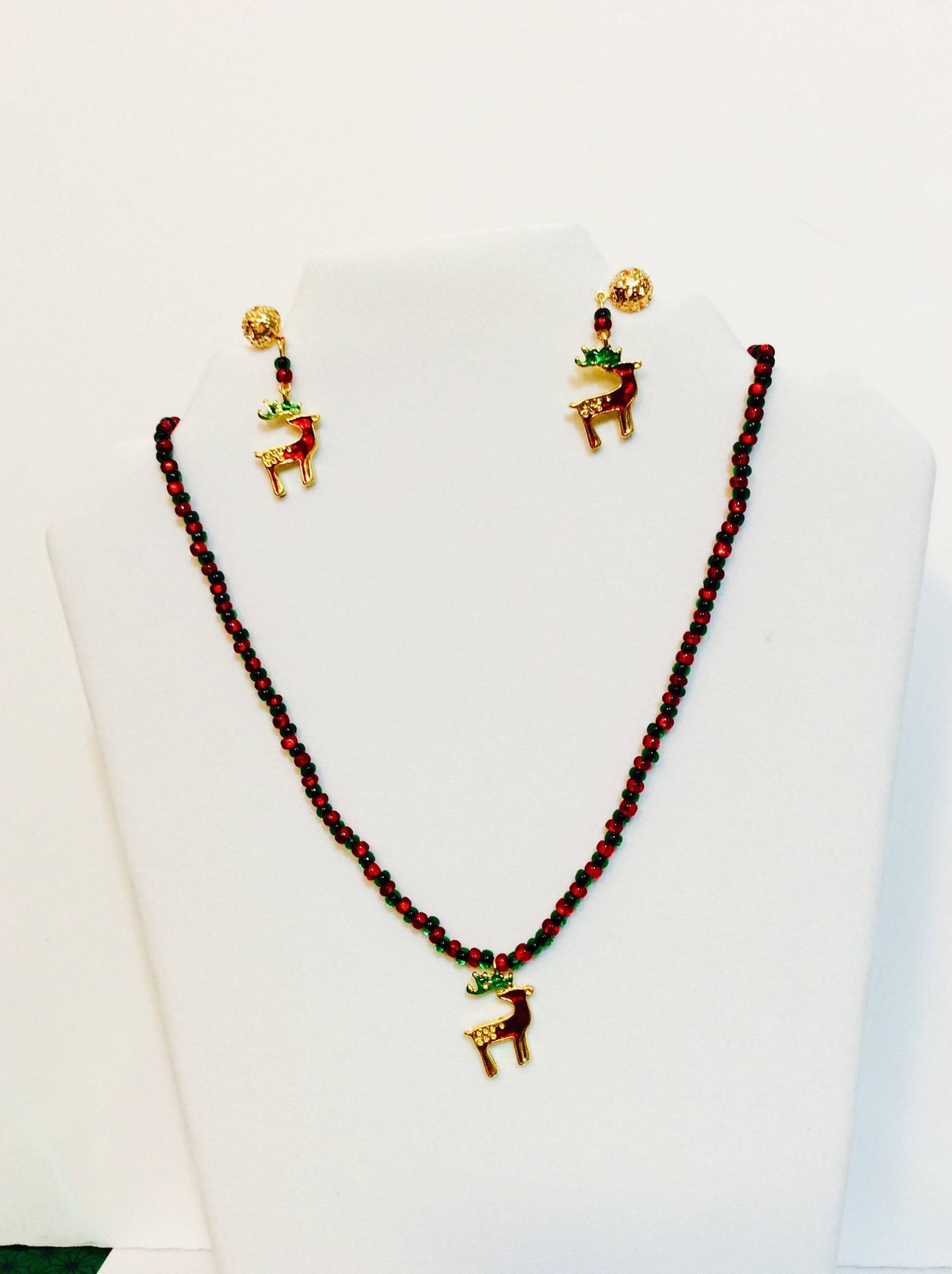 Rentier Schmuck Set, Weihnachtsschmuck, Urlaub Ohrringe, Rot Grün Schmuck, Jeriaielloartstore, Weihnachtszubehör, Kostümparty, Grabbag von JeriAielloartstore