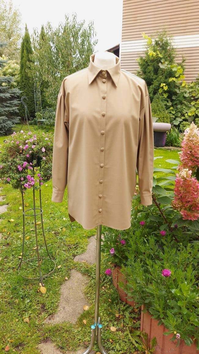 Damenshirt, Damenblusen. Kleid Shirt. Langarm. Lässig Handgefertigt von JershovaDress
