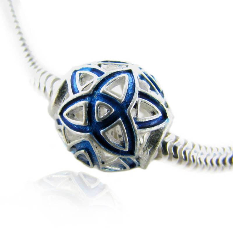 Trinity Knoten Charme in Sterling Silber Und Emaille | Versandkostenfrei Trinity Knoten Charme in Sterling Silber Und Emaille | Versandkostenfrei von JerusalemStoneJewel