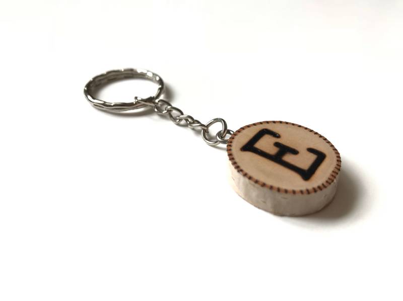 Holz Verbrannt Buchstabe E Schlüsselbund Baum Zweig Monogramm Holz Verbrannt Buchstabe E Schlüsselbund Baum Zweig Monogramm von JeselyzArtShop