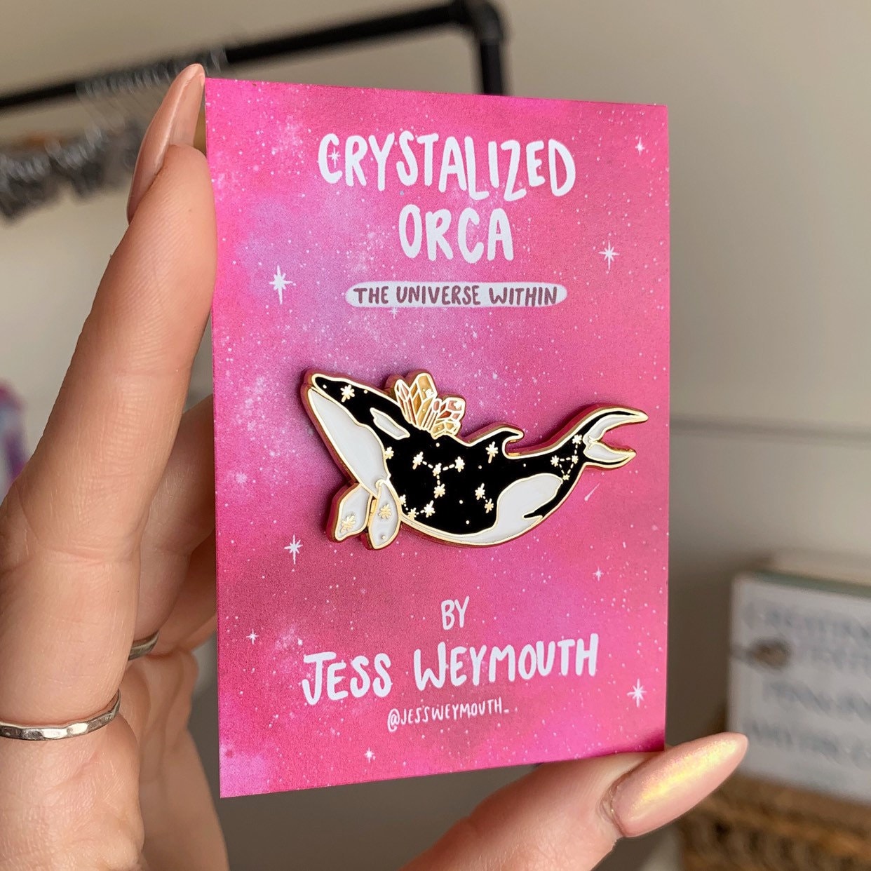 Eine Kristallisierte Orca Pin Eine Kristallisierte Orca Pin von JessWeymouth