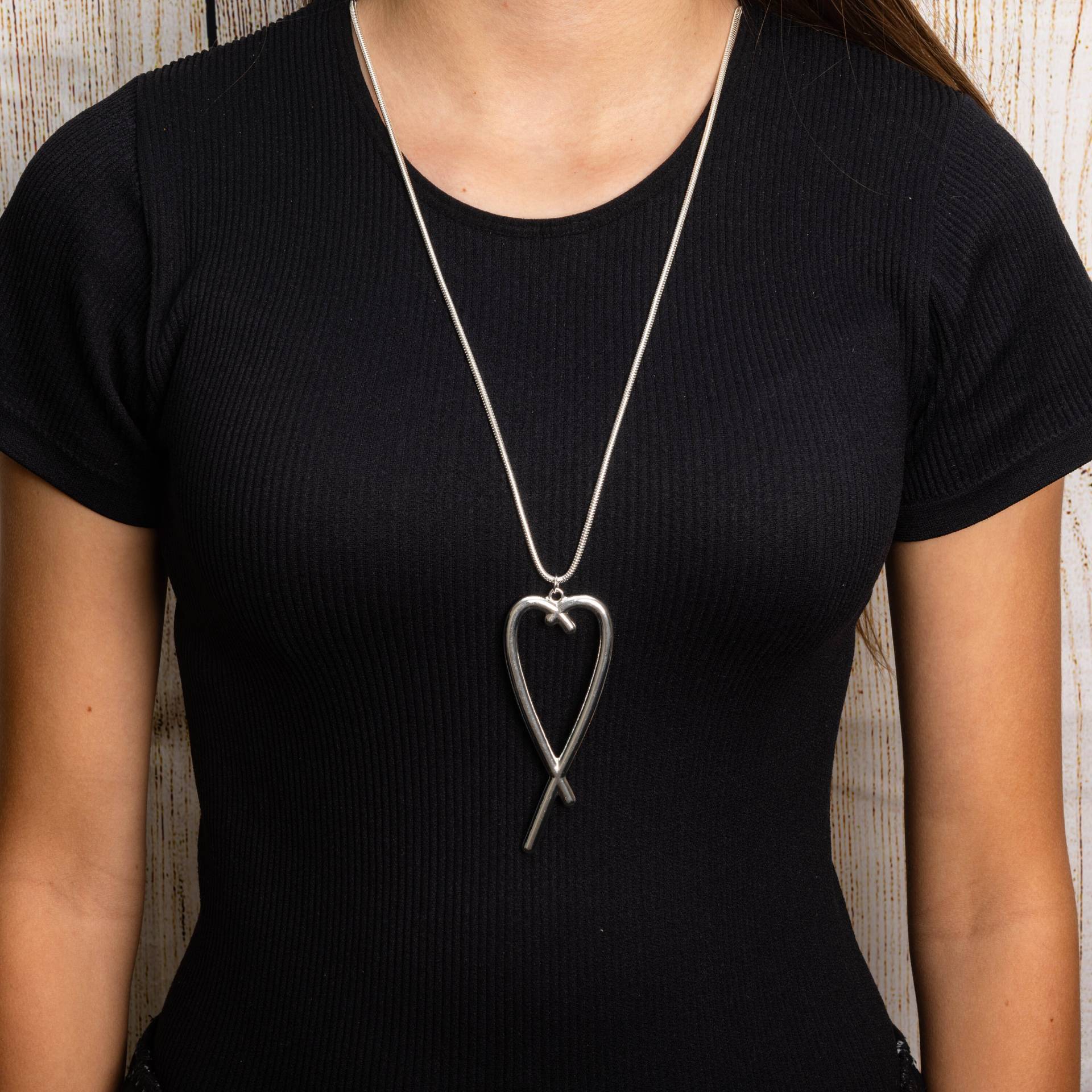 Große Kreuz Herz Anhänger Halskette Versilbert Statement Schmuck Große Kreuz Herz Anhänger Halskette Versilbert Statement Schmuck von Jessandlous