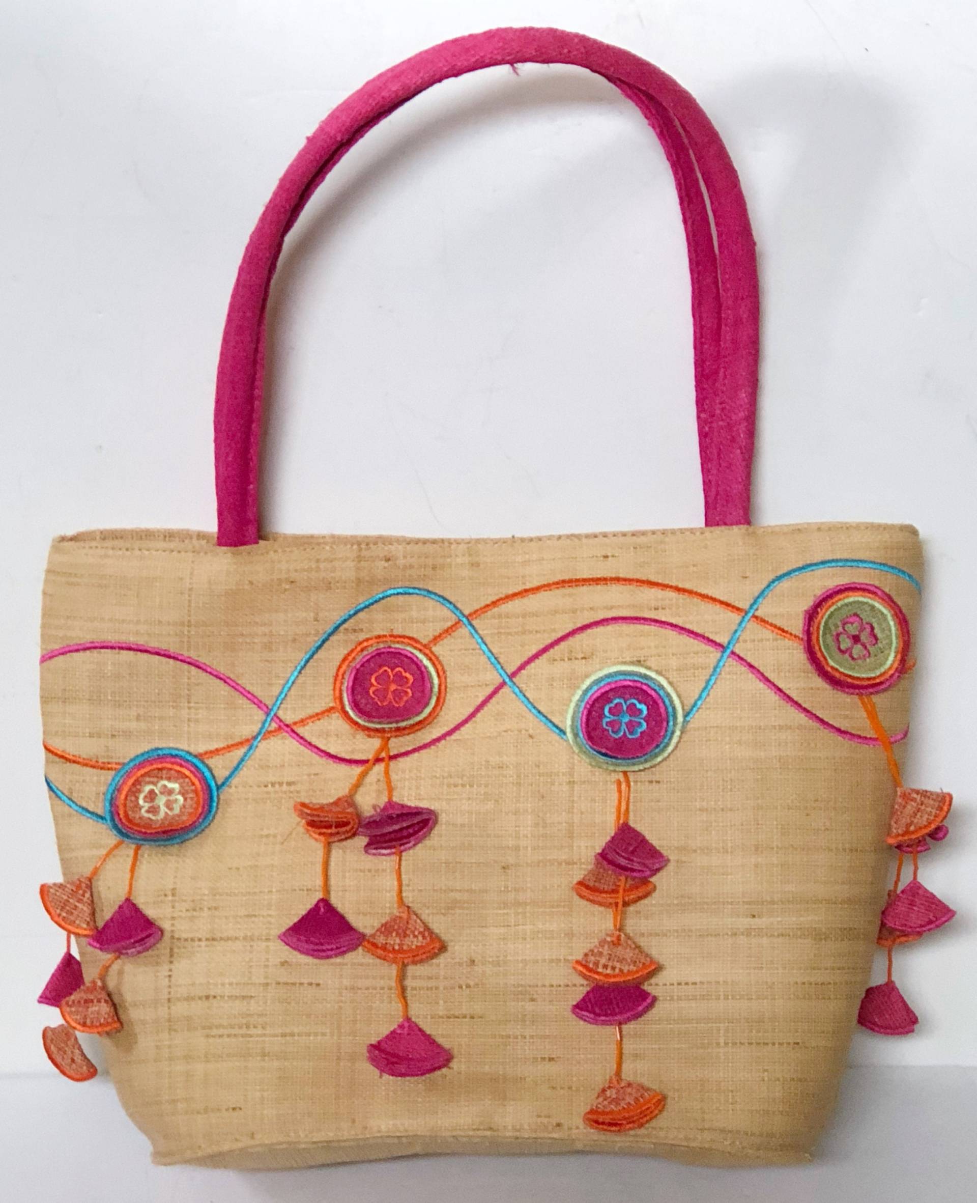 Retro Strandtasche Mit Baumelnden Glöckchen Retro Strandtasche Mit Baumelnden Glöckchen von JessenDesigns