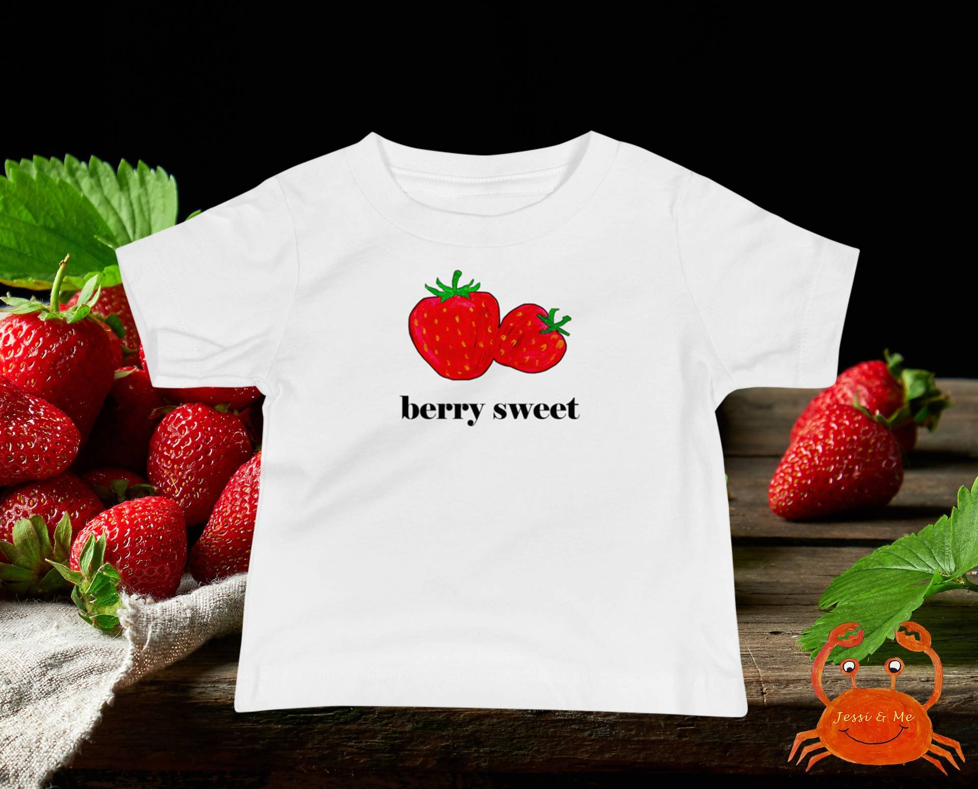 Baby Jersey Kurzärmeliges Erdbeer T-Shirt, Erdbeere Beere Süßes Beeren Süsses T-Shirt von JessiandMe