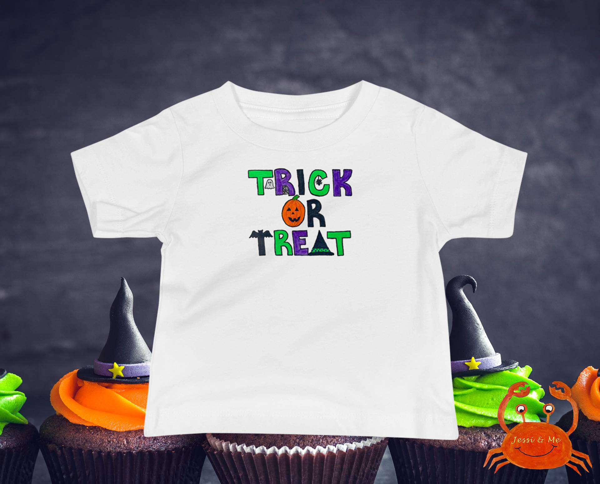 Baby Jersey Kurzarm Halloween Trick Oder Leckerli T-Shirt, Süßer T-Shirt von JessiandMe