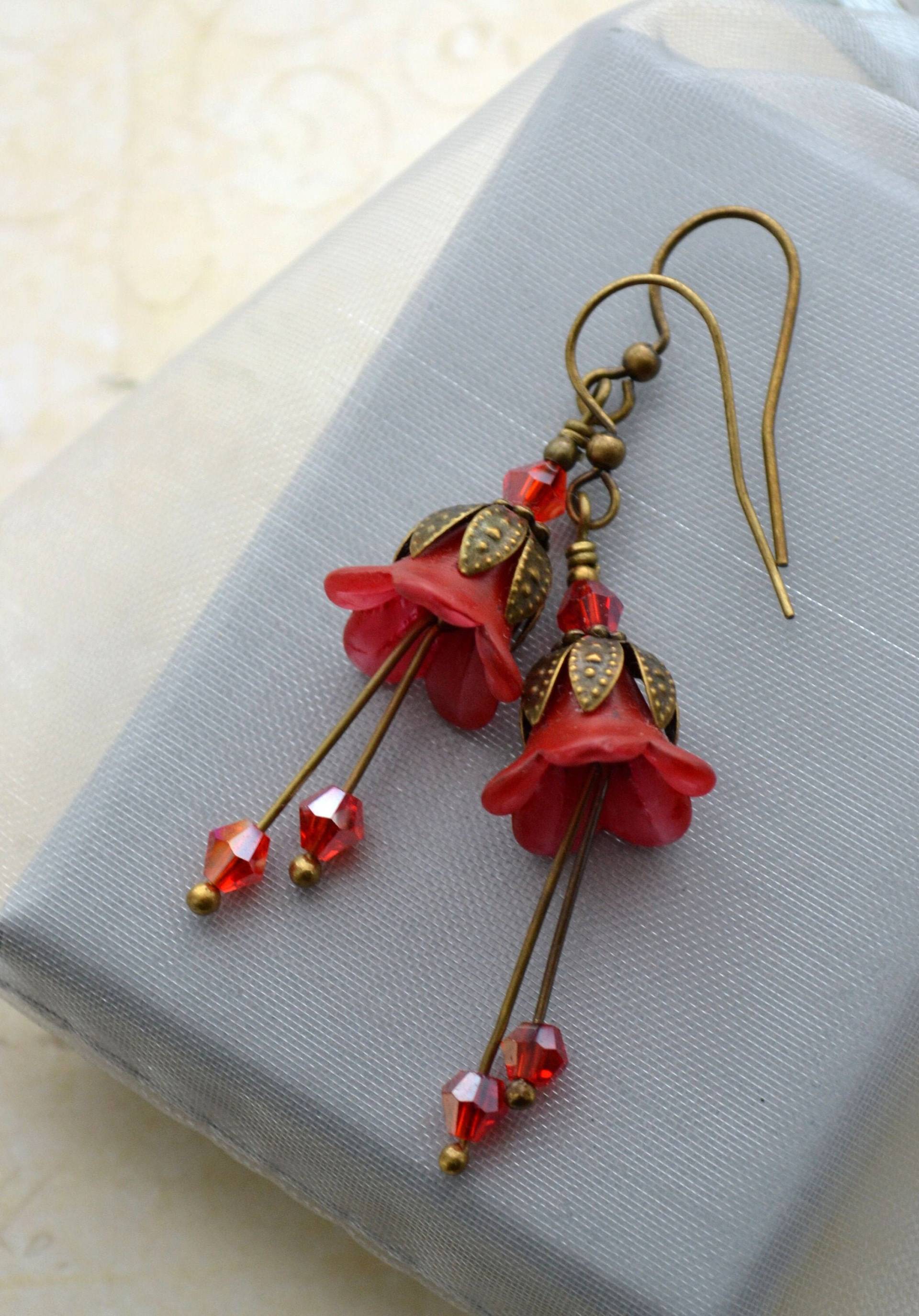 Jugendstil Handmade Vintage Style Rote Waldblumen Ohrringe von JessicaAscoughDesign