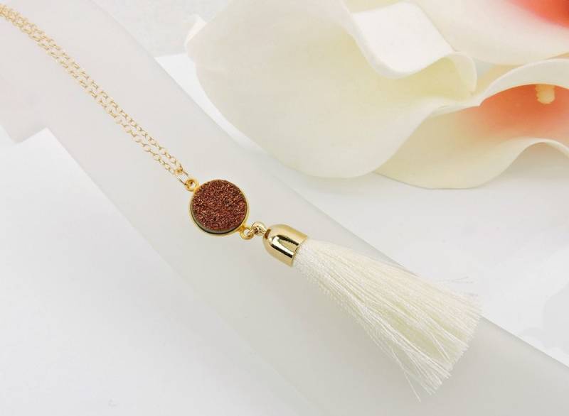 Kostenloser Us Schiff Gold Gefülltes Kupfer Druse Und Creme Quaste Halskette Drusy Boho Kostenloser Us Schiff Gold Gefülltes Kupfer Druse Und Creme Quaste Halskette Drusy Boho von JessicasBridal