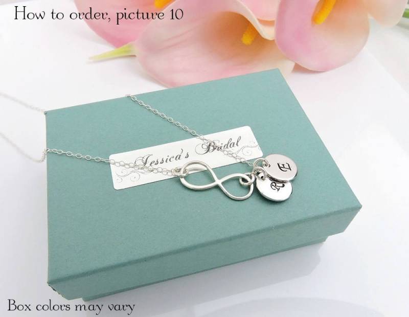 Personalisierte Infinity Halskette Monogramm Beste Freunde Mutter Tochter Brautjungfer Geschenk Für Sie Personalisierte Infinity Halskette Monogramm Beste Freunde Mutter Tochter Brautjungfer Geschenk Für Sie von JessicasBridal