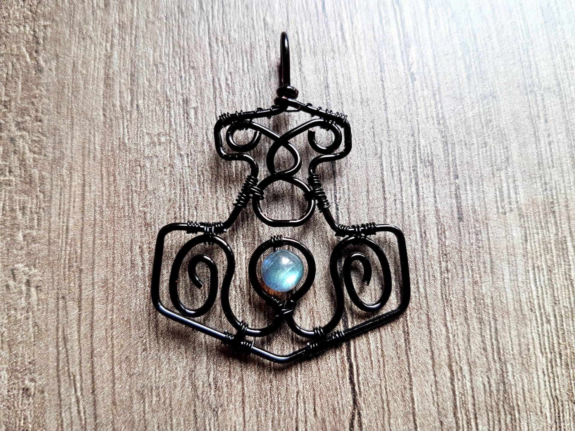 Mjölnir Anhänger von JessyHerc