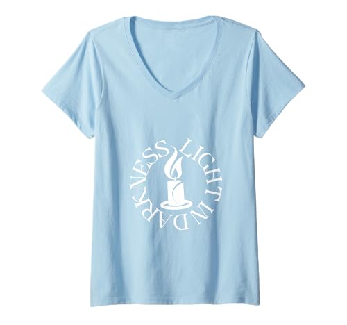 Damen Light In Darkness Kerze Gott Glaube Jesus T-Shirt mit V-Ausschnitt Damen Light In Darkness Kerze Gott Glaube Jesus T-Shirt mit V-Ausschnitt von Jesus Christian Faith Inspired Apparel