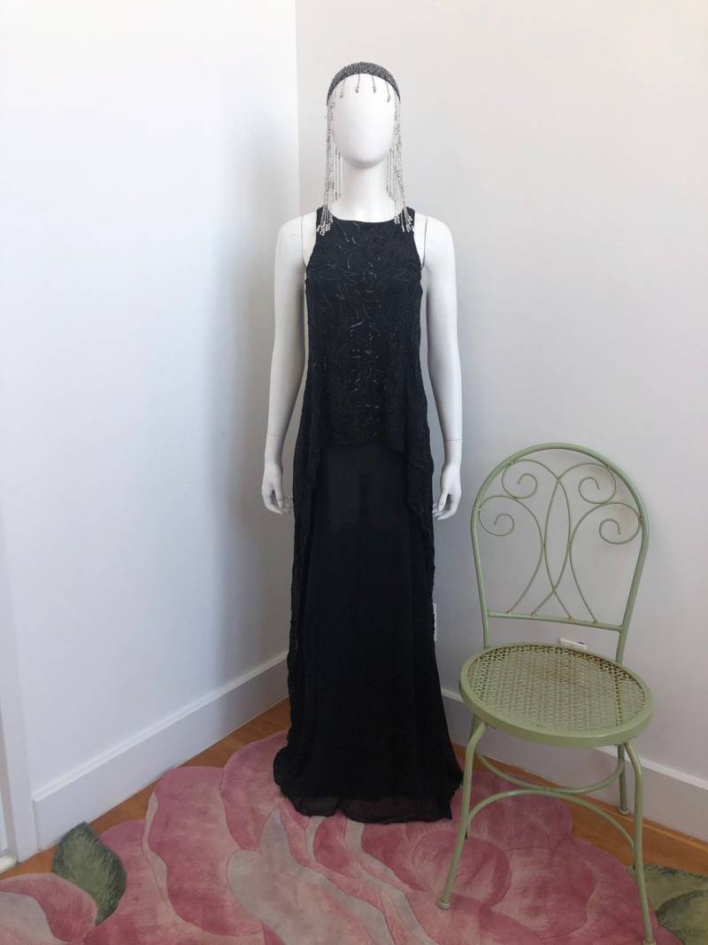 Patrizia Pepe Schwarzes Pailletten Seidenkleid Mit Schleppe von JesusChristVintage