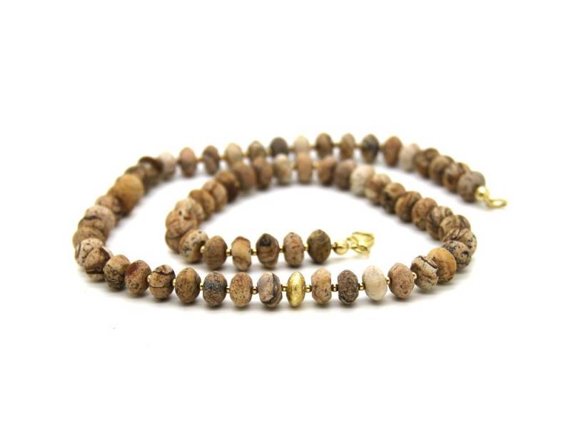 Bilder-Jaspis-Linsen-Halskette in Marmorierten Braunnuancen Mit Vergoldeten Echtsilber-Linse Und -Zylinder, Edelsteinschmuck #244 Biljana Bilder-Jaspis-Linsen-Halskette in Marmorierten Braunnuancen Mit Vergoldeten Echtsilber-Linse Und -Zylinder, Edelsteinschmuck #244 Biljana von JeudeCouleursSchmuck