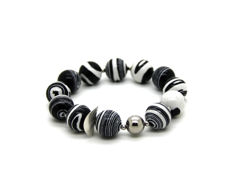 Zebrajaspis-Kugel-Armband | Elastisch in Schwarz Und Weiß Mit Edelstahlkugel Gebürsteter Echtsilberscheibe, Edelsteinschmuck #113 Zeja Zebrajaspis-Kugel-Armband | Elastisch in Schwarz Und Weiß Mit Edelstahlkugel Gebürsteter Echtsilberscheibe, Edelsteinschmuck #113 Zeja von JeudeCouleursSchmuck