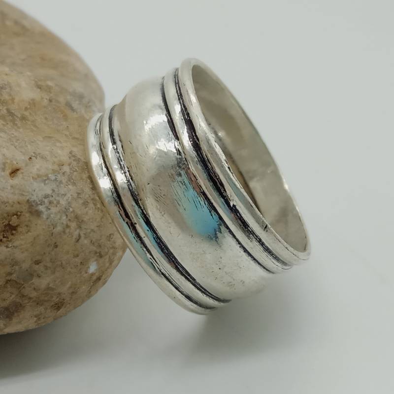 Silberbandring Handgemachter Bandring 925 Stempel Schmuck Ring Boho Stapelsilberringe von Jevraat