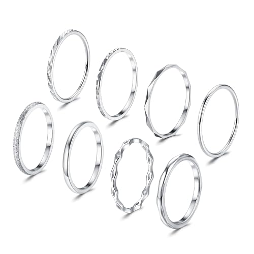 JeweBella 8 Stück Silber Ringe für Damen - Edelstahl 1MM Plain Dünn Midi Fingerring Minimalistisch Daumenringe Set Stapelbarer Knuckle Einfaches Twist für Frauen JeweBella 8 Stück Silber Ringe für Damen - Edelstahl 1MM Plain Dünn Midi Fingerring Minimalistisch Daumenringe Set Stapelbarer Knuckle Einfaches Twist für Frauen von JeweBella