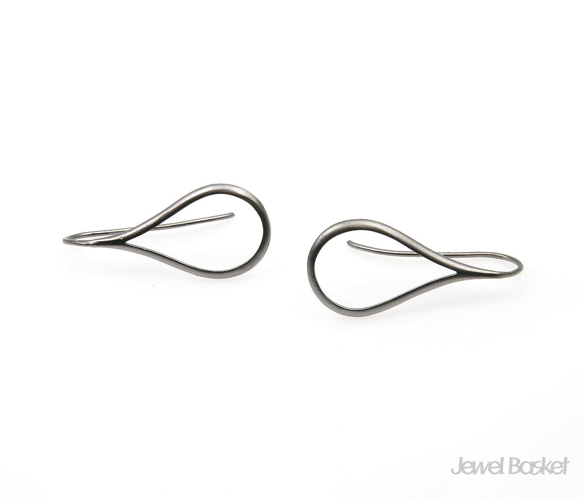 Matt Schwarze Tropfen Ohrhaken/12.5 X 27 Mm Bmb089-E | 4 Stück Matt Schwarze Tropfen Ohrhaken/12.5 X 27 Mm Bmb089-E | 4 Stück von JewelBasket