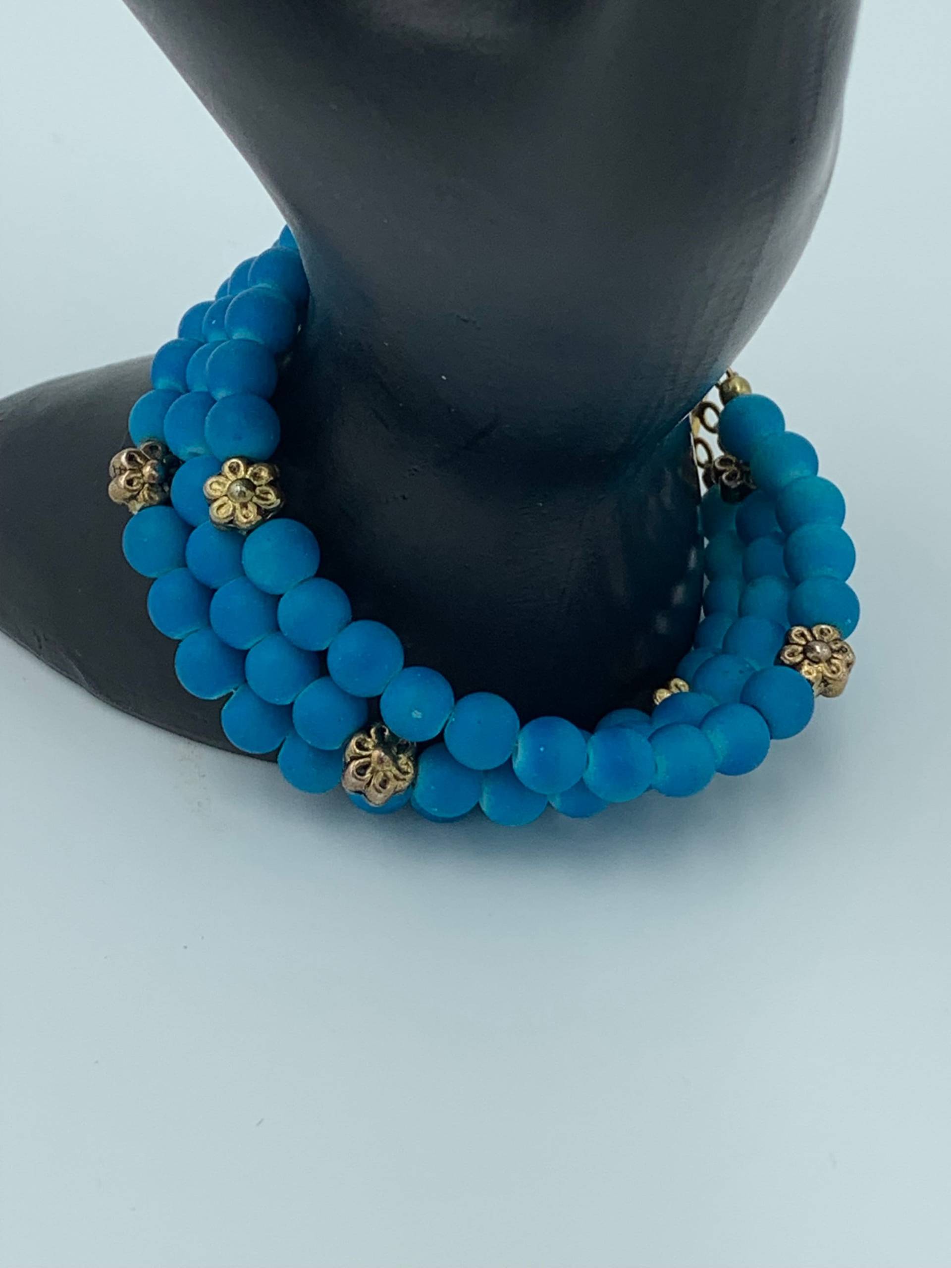 Blaues 3 Reihen 18cm Perlen Armband Blaues 3 Reihen 18cm Perlen Armband von JewelGrotto