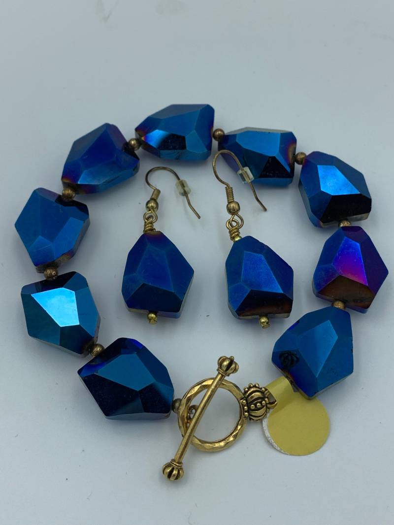 Polygon Glasperlen Armband Und Ohrringe Set Polygon Glasperlen Armband Und Ohrringe Set von JewelGrotto