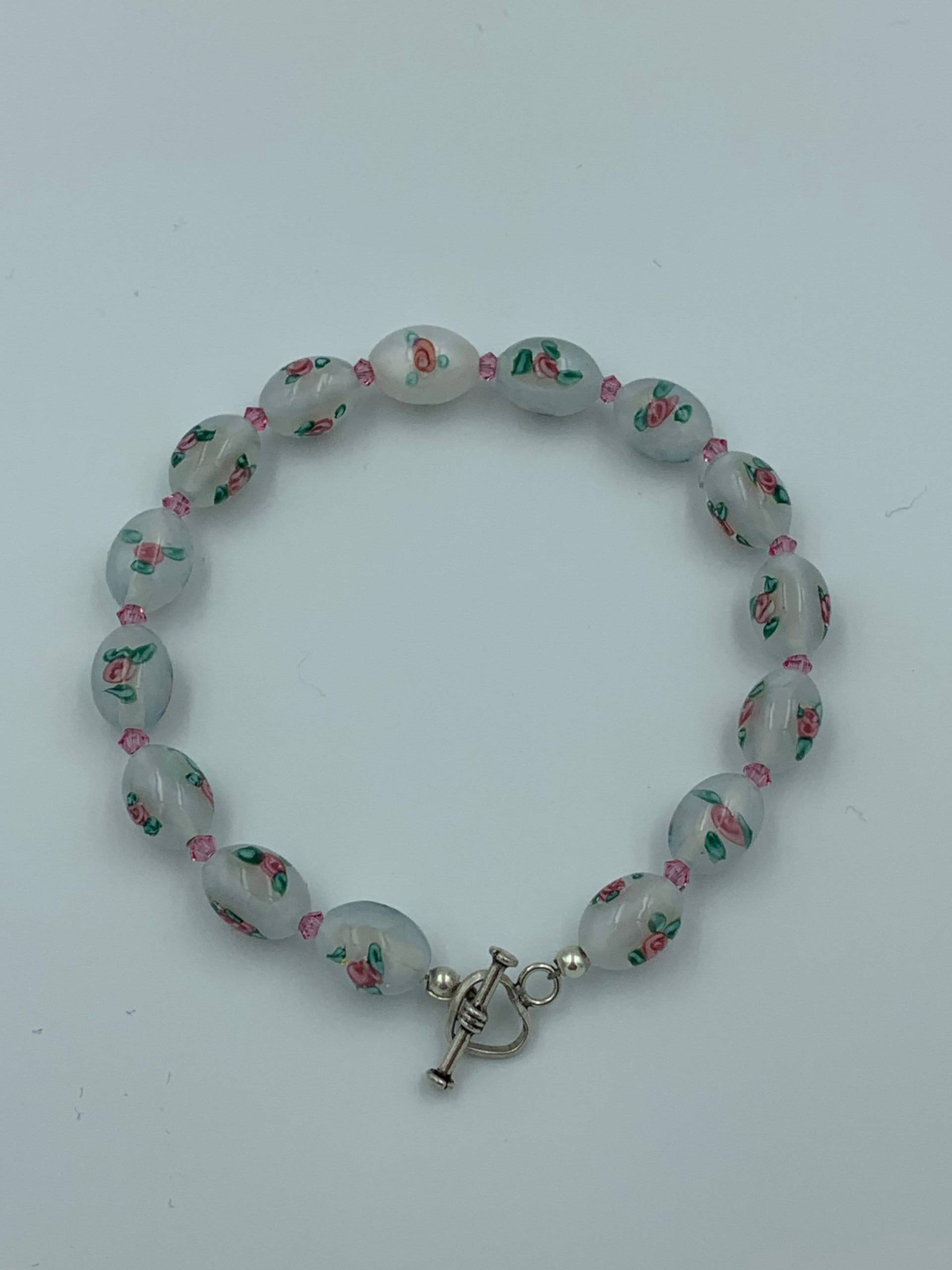 Rosa Und Glasperlen Sterling Silber 8, 5-Zoll-Armband Rosa Und Glasperlen Sterling Silber 8, 5-Zoll-Armband von JewelGrotto