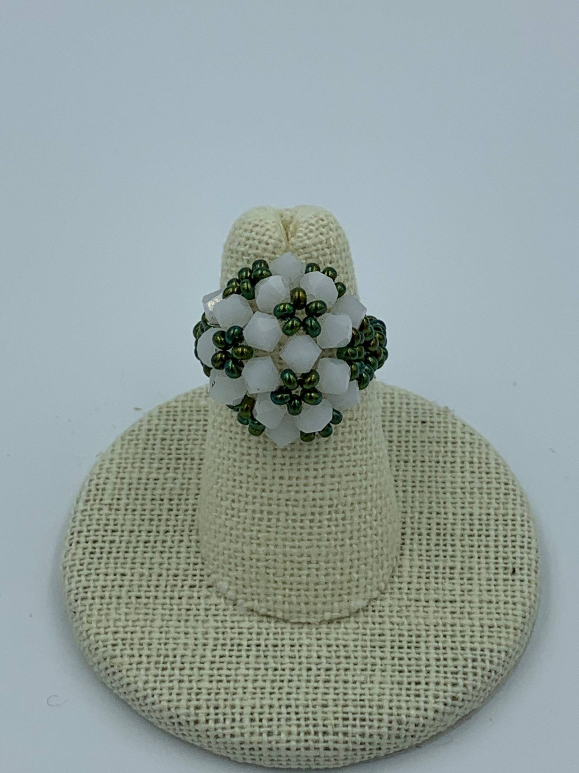 Swarovski Crystal Seed Bead Kuppelring | Schneetropfen Swarovski Crystal Seed Bead Kuppelring | Schneetropfen von JewelGrotto