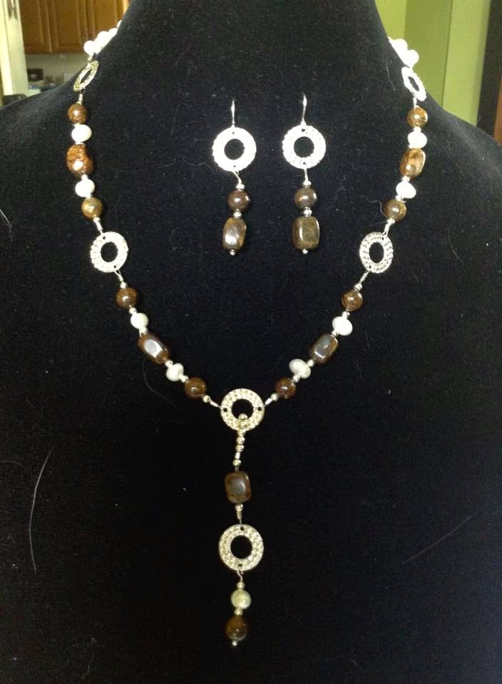 Bronze, Perlen Und Silber Halskette Ohrring Set von JewelStash