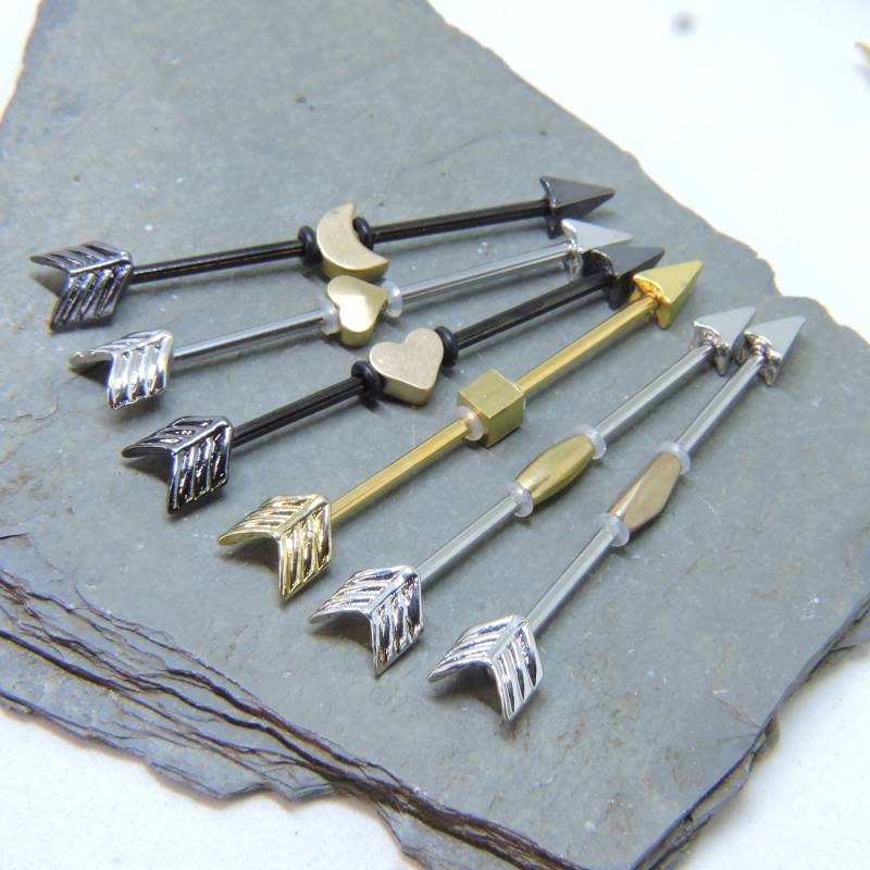 Industrielle Barbell 16G 14G Silber Schwarz Gold Pfeil - Messing Center Bead Wählen von JeweledNavel