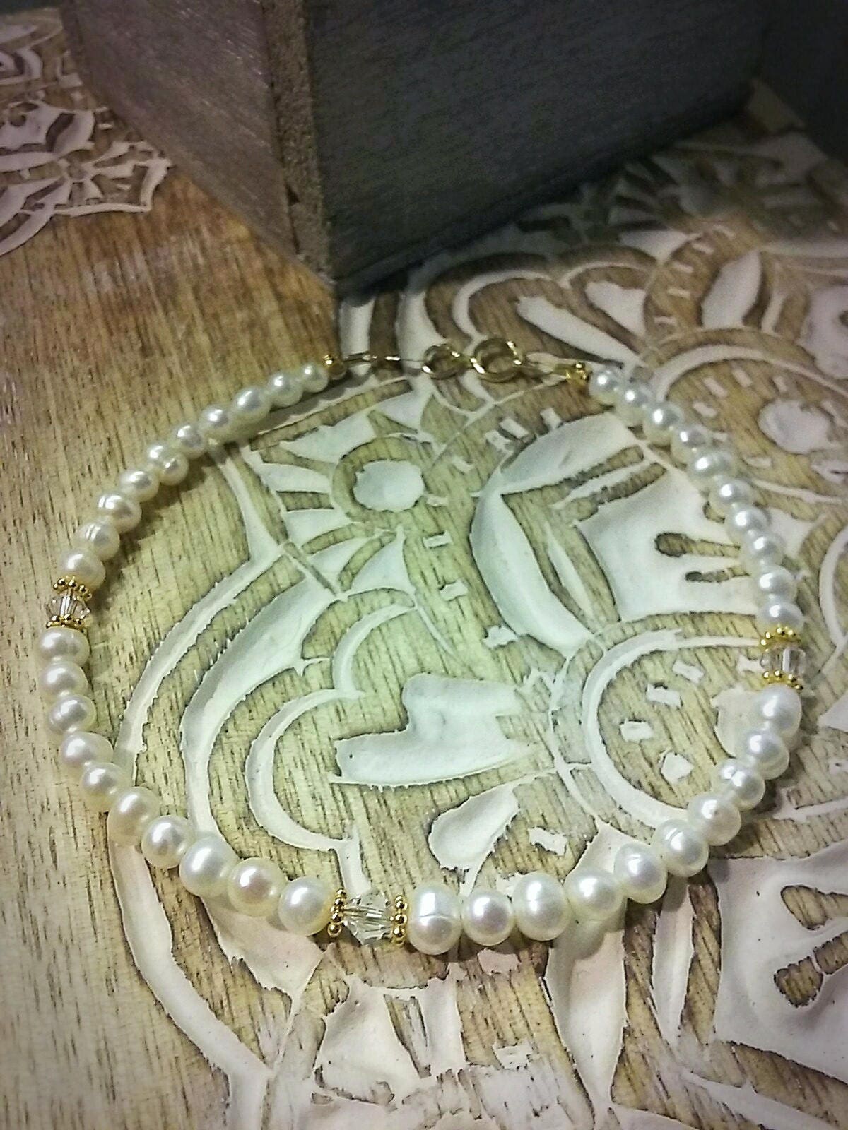 Süßwasserperle & Swarovski 14K Gold Filled Armband von JeweledPassion
