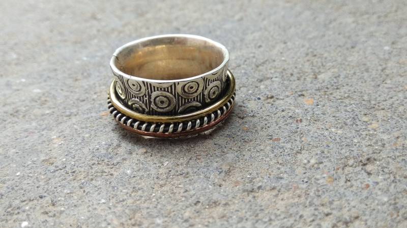 Handgemachte Sterling Silber Spinner Ring, Weitband, Meditation Sorgen Ring von JewelhubIndia