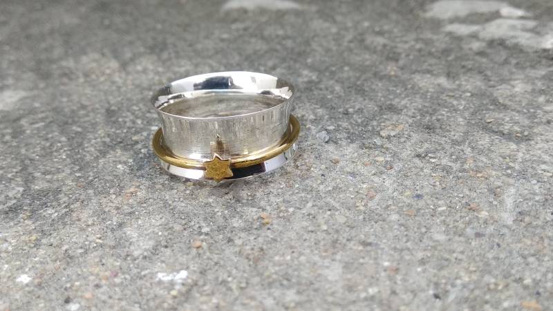 Handgemachte 925 Sterling Silber Spinner Ring, Schöne Messing Stern Design Spinner, Meditation Statement Angst Ring Handgemachte 925 Sterling Silber Spinner Ring, Schöne Messing Stern Design Spinner, Meditation Statement Angst Ring von JewelhubIndia