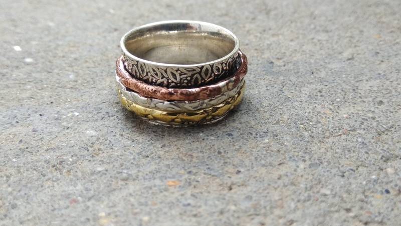 Schöne Handgemachte 925 Sterling Silber Ring Frauen Blume Entwerfer Spinner Band Meditation 7 Uns Schöne Handgemachte 925 Sterling Silber Ring Frauen Blume Entwerfer Spinner Band Meditation 7 Uns von JewelhubIndia