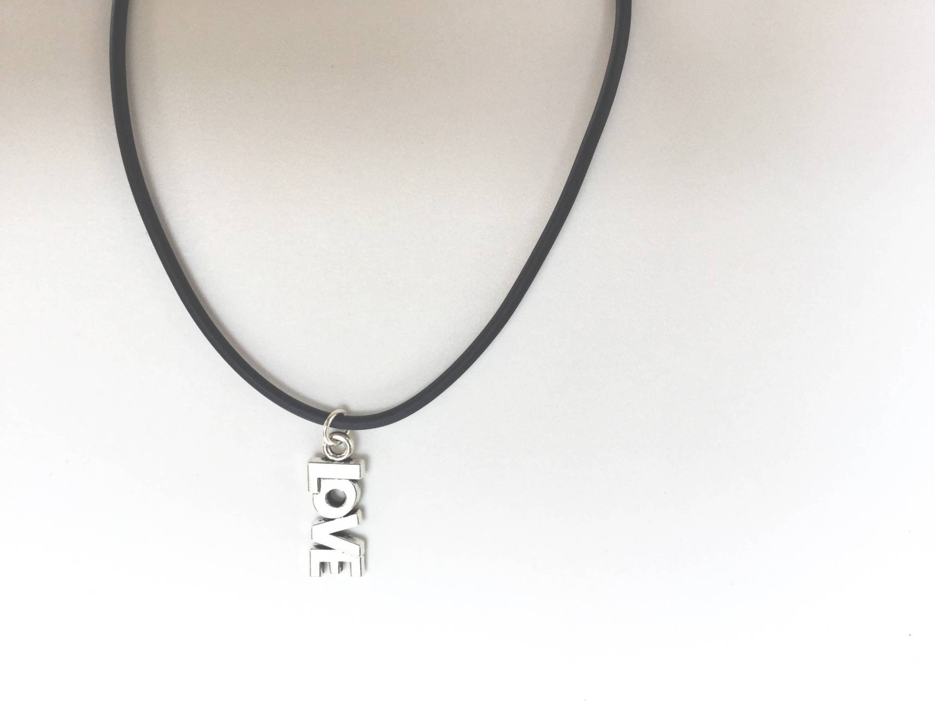 Liebe Silber Halskette. Halskette Mit Anhänger G Liebe Silber Halskette. Halskette Mit Anhänger G von JewelledBazaar