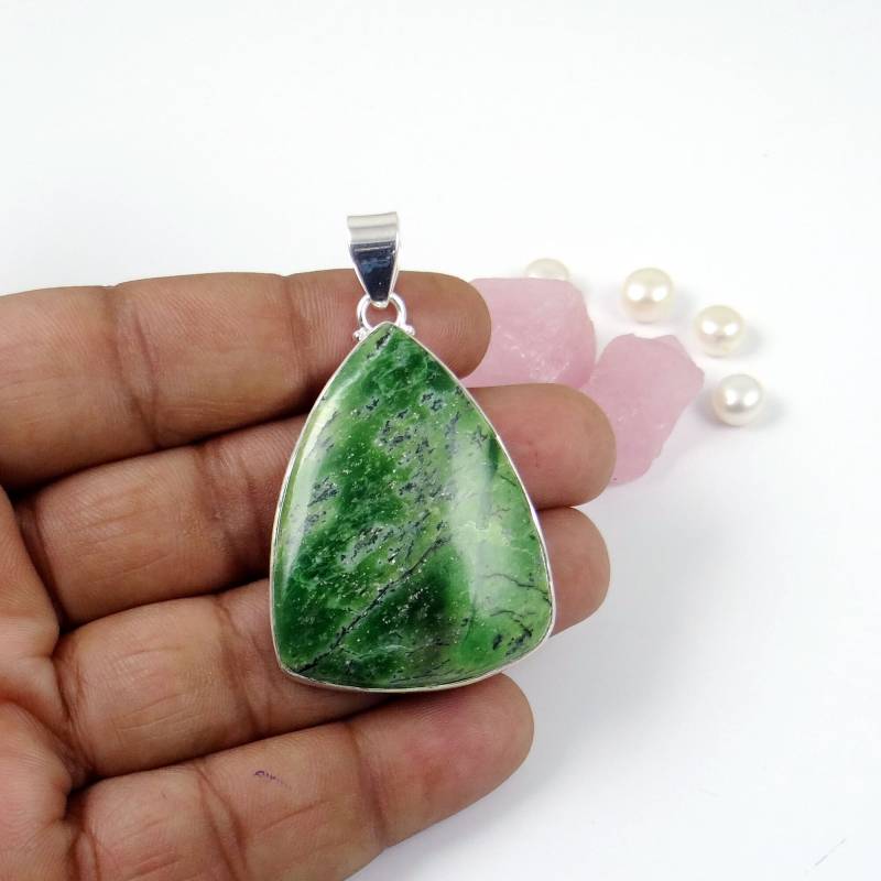 Grüner Schweizer Opal Sterling Silber Anhänger - Handgemachter Statement Schmuck von Jewellery4All