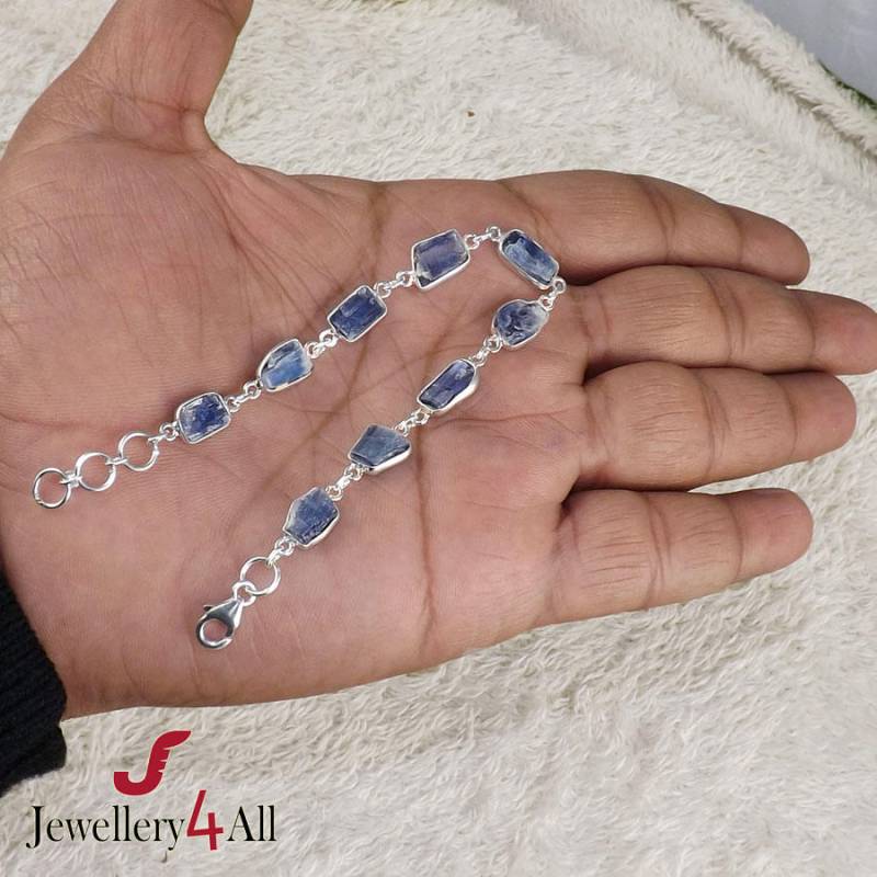 Handgemachtes Sterling Silber Kyanit Armband Bezel Set, Einstellbar von Jewellery4All