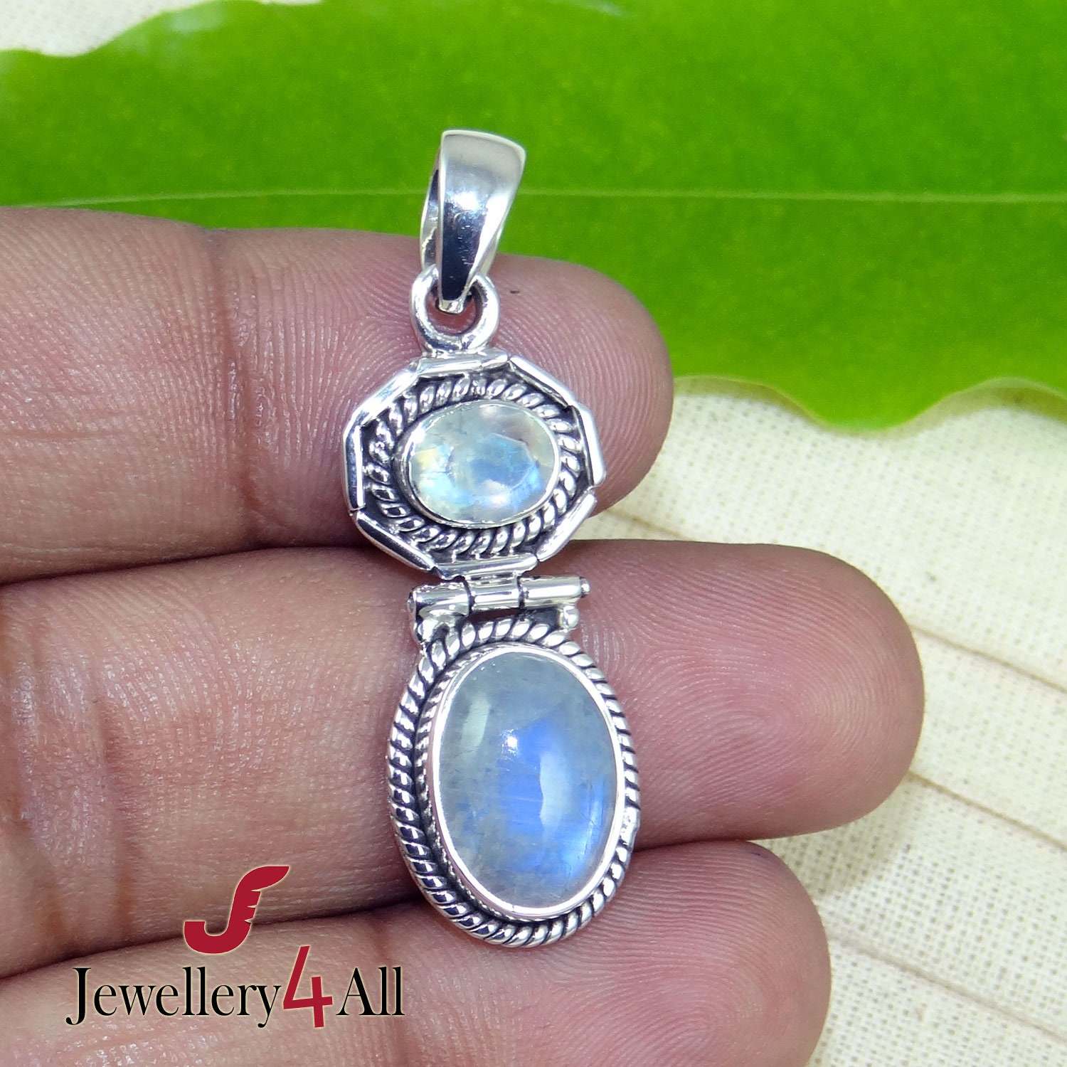 Regenbogen Mondstein 925 Sterling Silber Anhänger Blue Flash Halskette von Jewellery4All