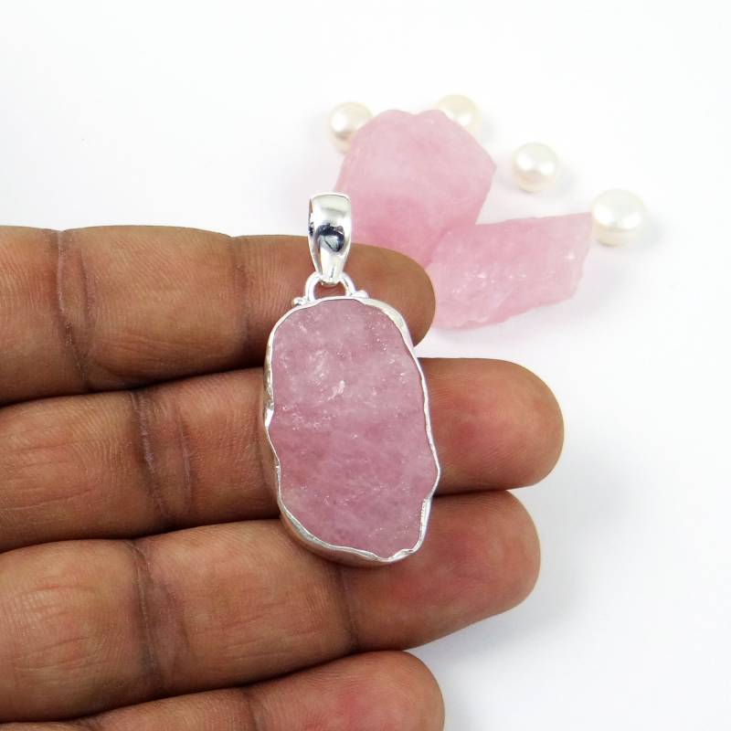 Roher Morganit Anhänger Handgemachte 925 Sterling Silber Kette von Jewellery4All