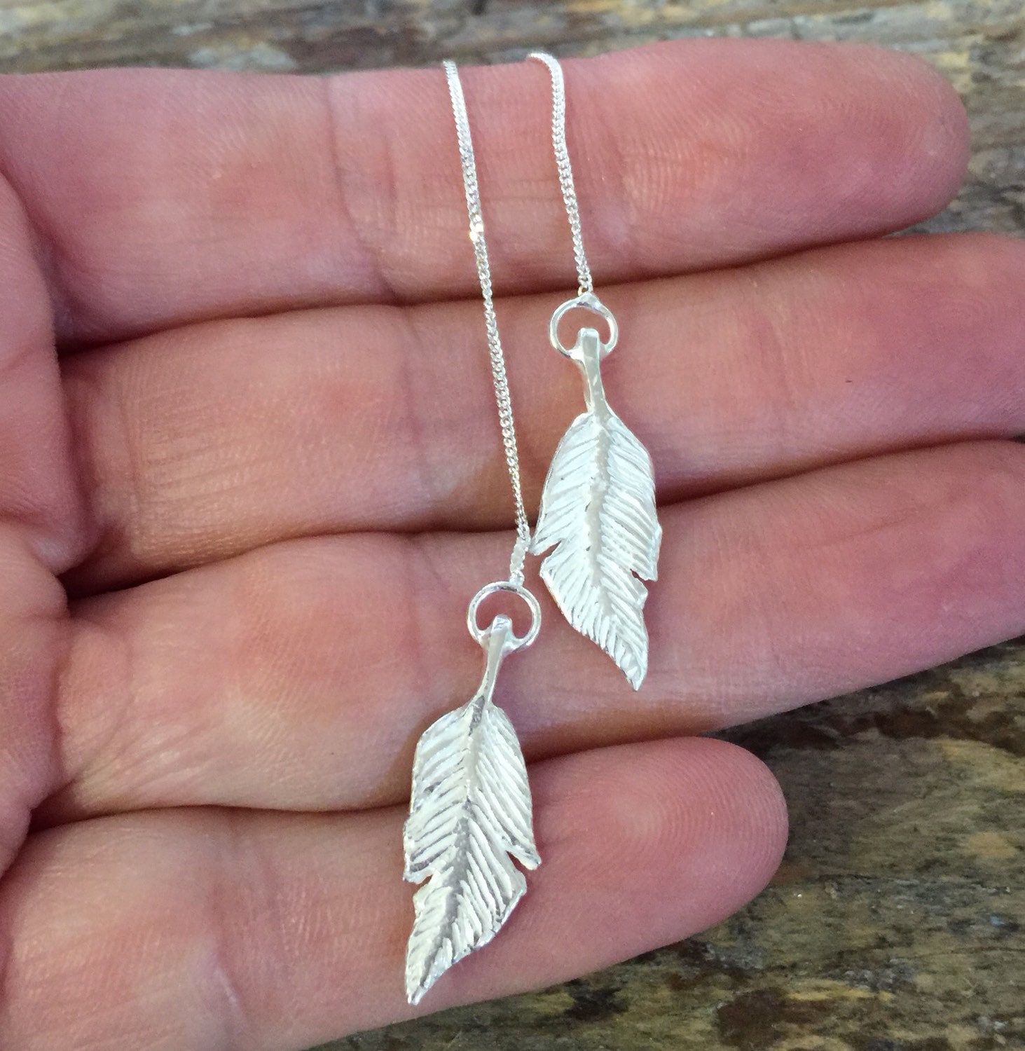 Silber Feder Ohr Einfädler Ohrringe Silber Feder Ohr Einfädler Ohrringe von JewelleryByEm