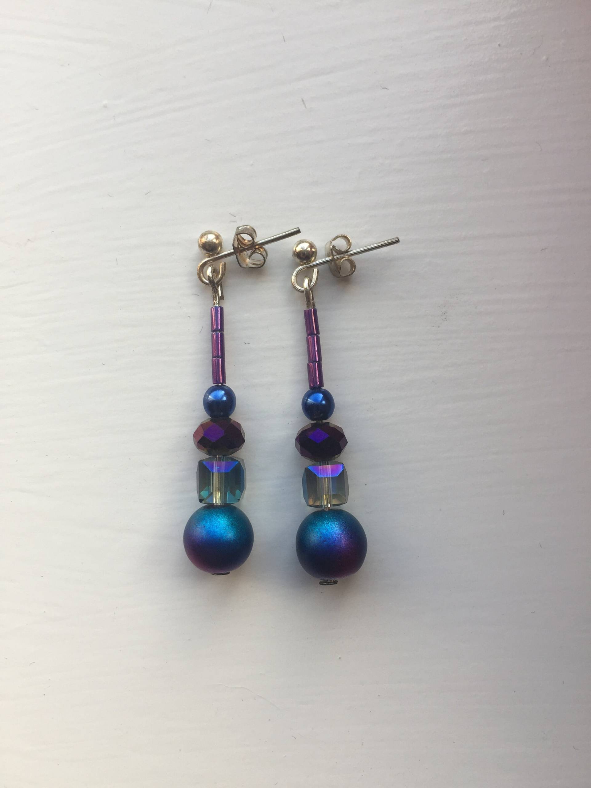 Blau/Lila Runde Perlen Und Würfel Rondell Ohrstecker Ohrringe, Uk Shop Blau/Lila Runde Perlen Und Würfel Rondell Ohrstecker Ohrringe, Uk Shop von JewelleryByJas