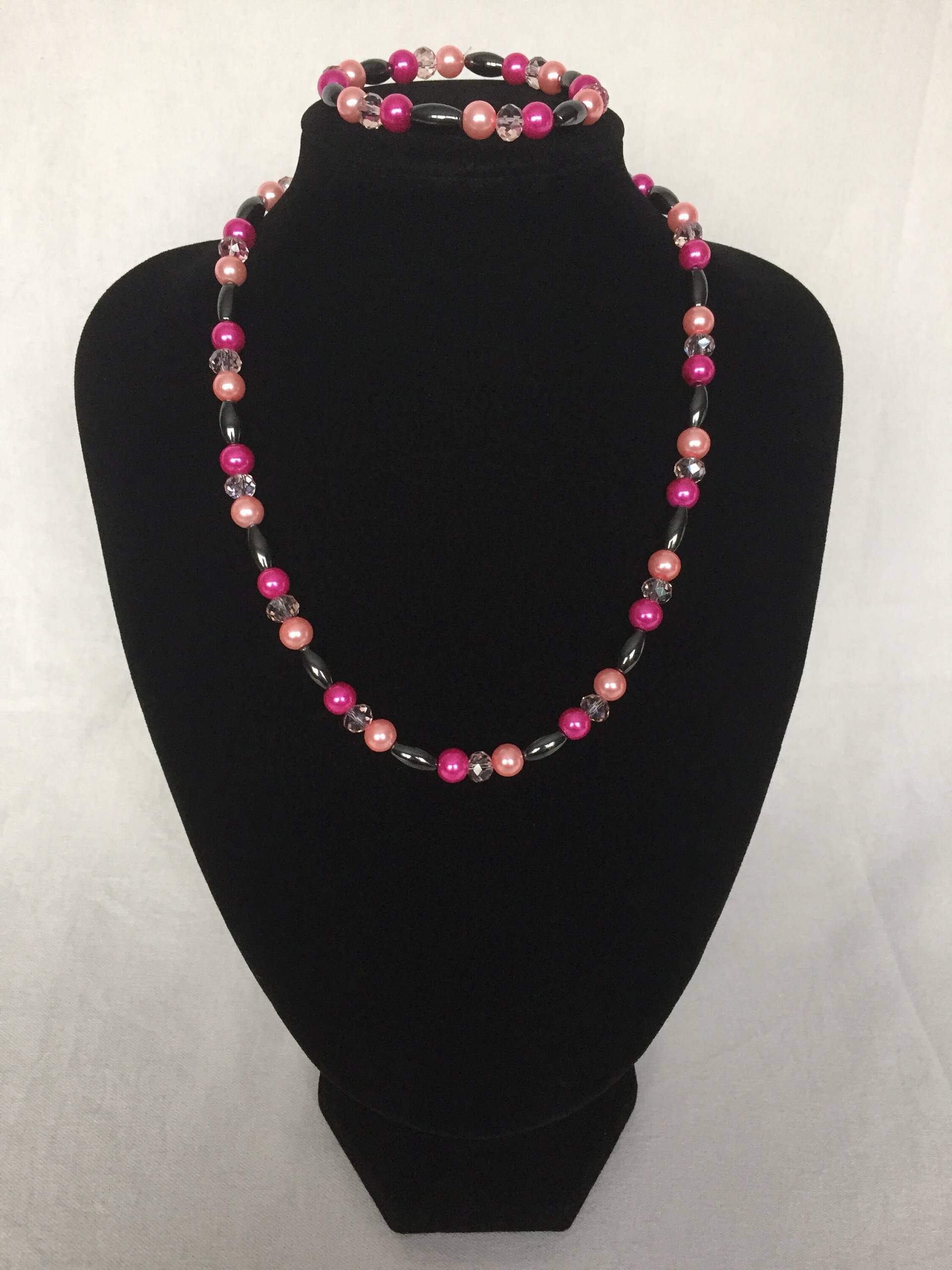 Glasperlenkette Rosa Oval Hämatit, Magnetverschluss, Optional Armband Glasperlenkette Rosa Oval Hämatit, Magnetverschluss, Optional Armband von JewelleryByJas