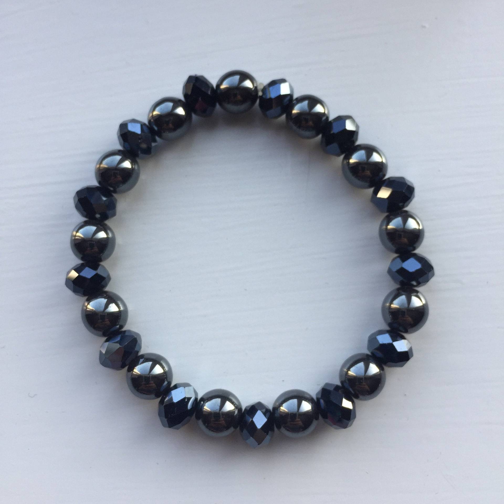 Hämatit Und Schwarze Metallrondell Perlen Armband, Uk Shop Hämatit Und Schwarze Metallrondell Perlen Armband, Uk Shop von JewelleryByJas
