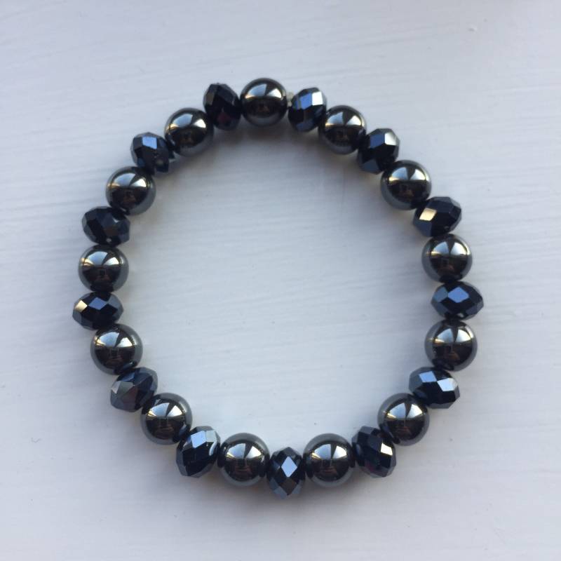 Hämatit Und Schwarze Metallrondell Perlen Armband, Uk Shop Hämatit Und Schwarze Metallrondell Perlen Armband, Uk Shop von JewelleryByJas