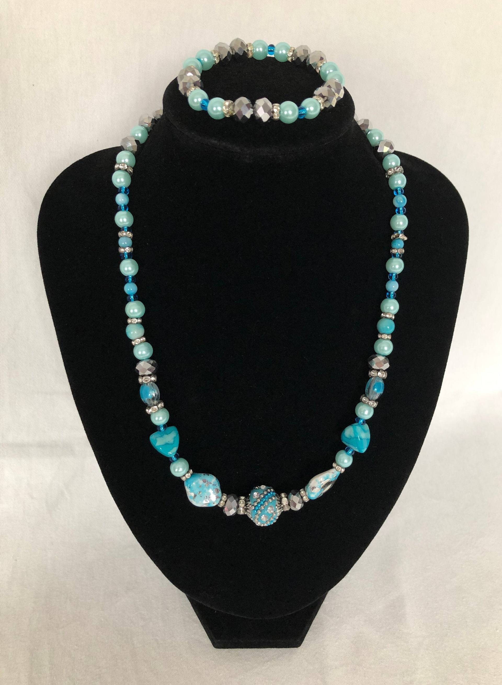 Himmelblaue Perlenkette Glaswachsperlen, Silber Rondelle, Magnetverschluss, Optional Armband Himmelblaue Perlenkette Glaswachsperlen, Silber Rondelle, Magnetverschluss, Optional Armband von JewelleryByJas
