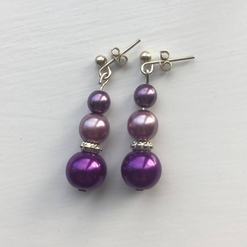 Lila Glasperlen Ohrstecker, Einzelanfertigung, Uk Shop Lila Glasperlen Ohrstecker, Einzelanfertigung, Uk Shop von JewelleryByJas