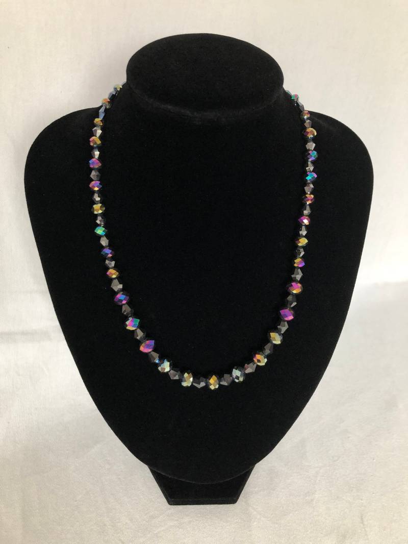 Rondelle/Bicone Perlenkette Regenbogen Oder Blau, Magnetverschluss Rondelle/Bicone Perlenkette Regenbogen Oder Blau, Magnetverschluss von JewelleryByJas