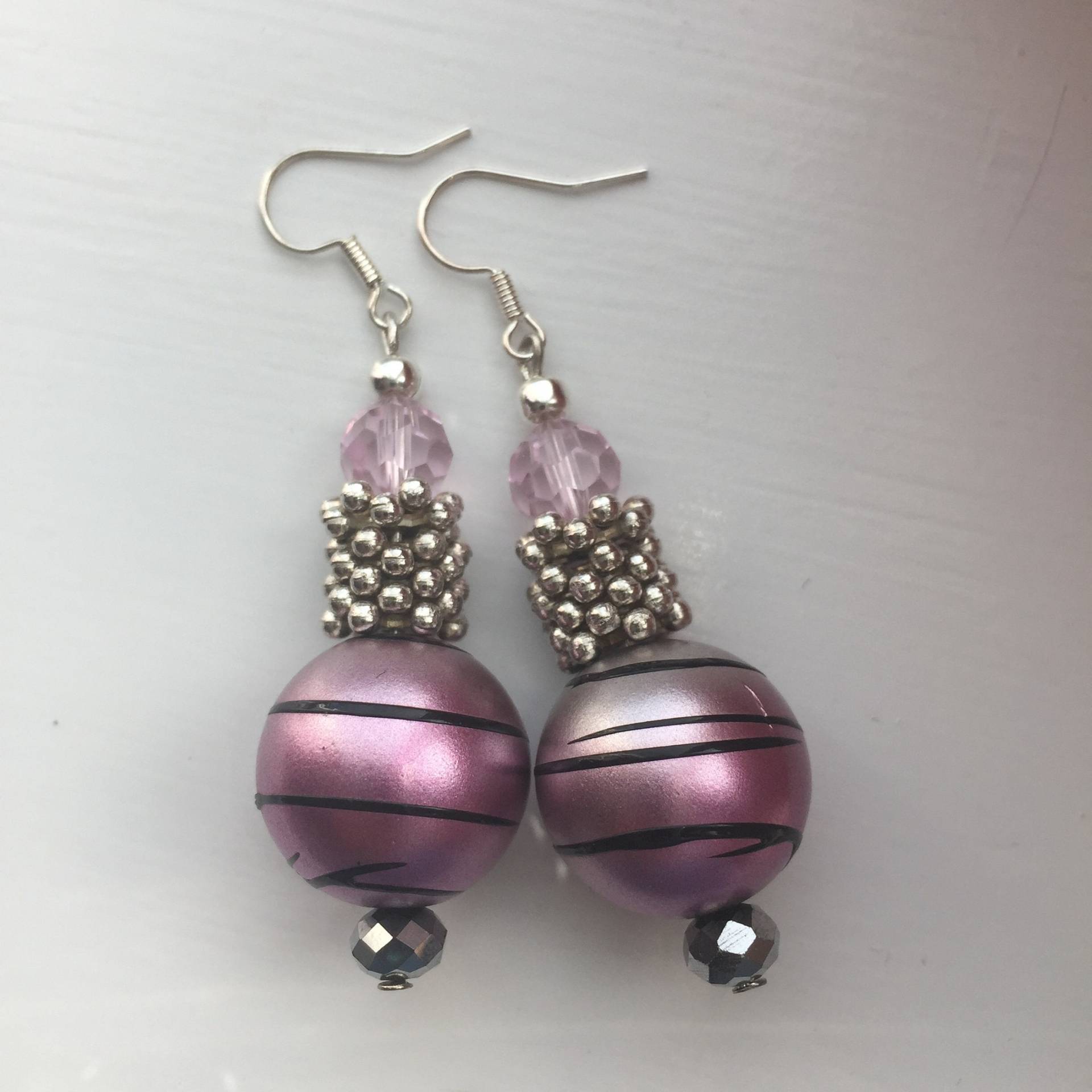 Rosa Perlen Tropfen Ohrringe Mit Daisy Spacern Und Rondellen, Uk Shop von JewelleryByJas