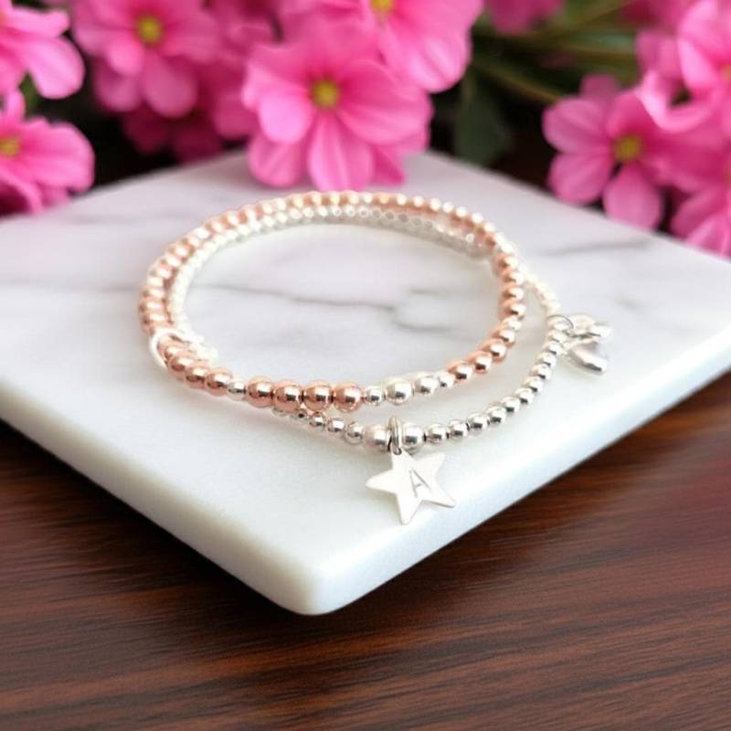 Sterling Silber Personalisierte Initial & Rose Gold Double Stretch Armbänder von JewelleryByWithLove