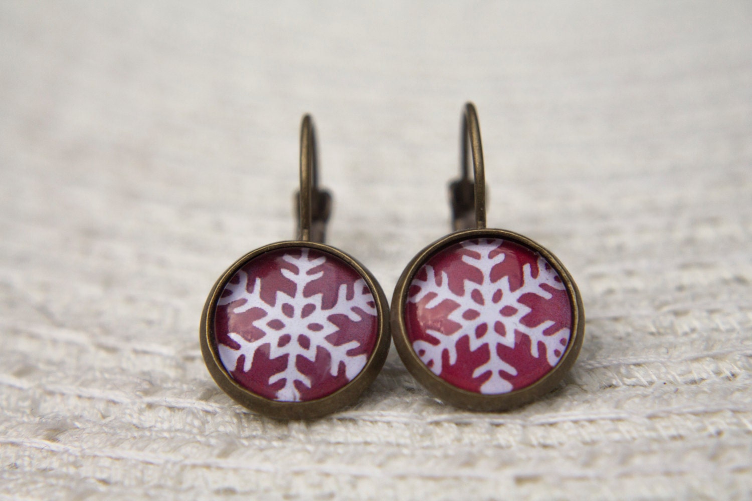 Weihnachtsschneeflocke Baumeln Ohrringe Weihnachtsschneeflocke Baumeln Ohrringe von JewelleryChain