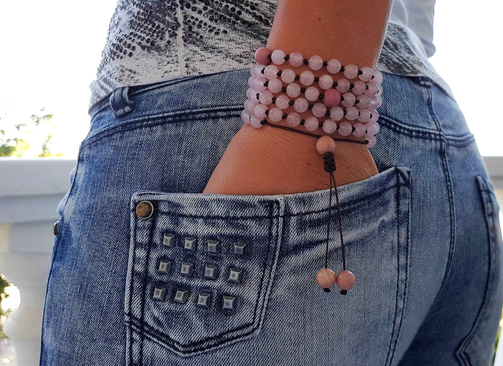 Rosenquarz Mala, Rhodonit 108 Mala Armband, Rosa Perlen, Gebetsperlen, Boho Halskette, Geknüpftes Mal Rosenquarz Mala, Rhodonit 108 Mala Armband, Rosa Perlen, Gebetsperlen, Boho Halskette, Geknüpftes Mal von JewelleryNM