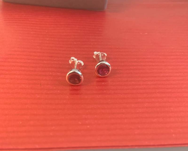 Oktober Birthstone Pink Turmalin Ohrstecker in Sterling Silber Oktober Birthstone Pink Turmalin Ohrstecker in Sterling Silber von JewelleryStoreLondon