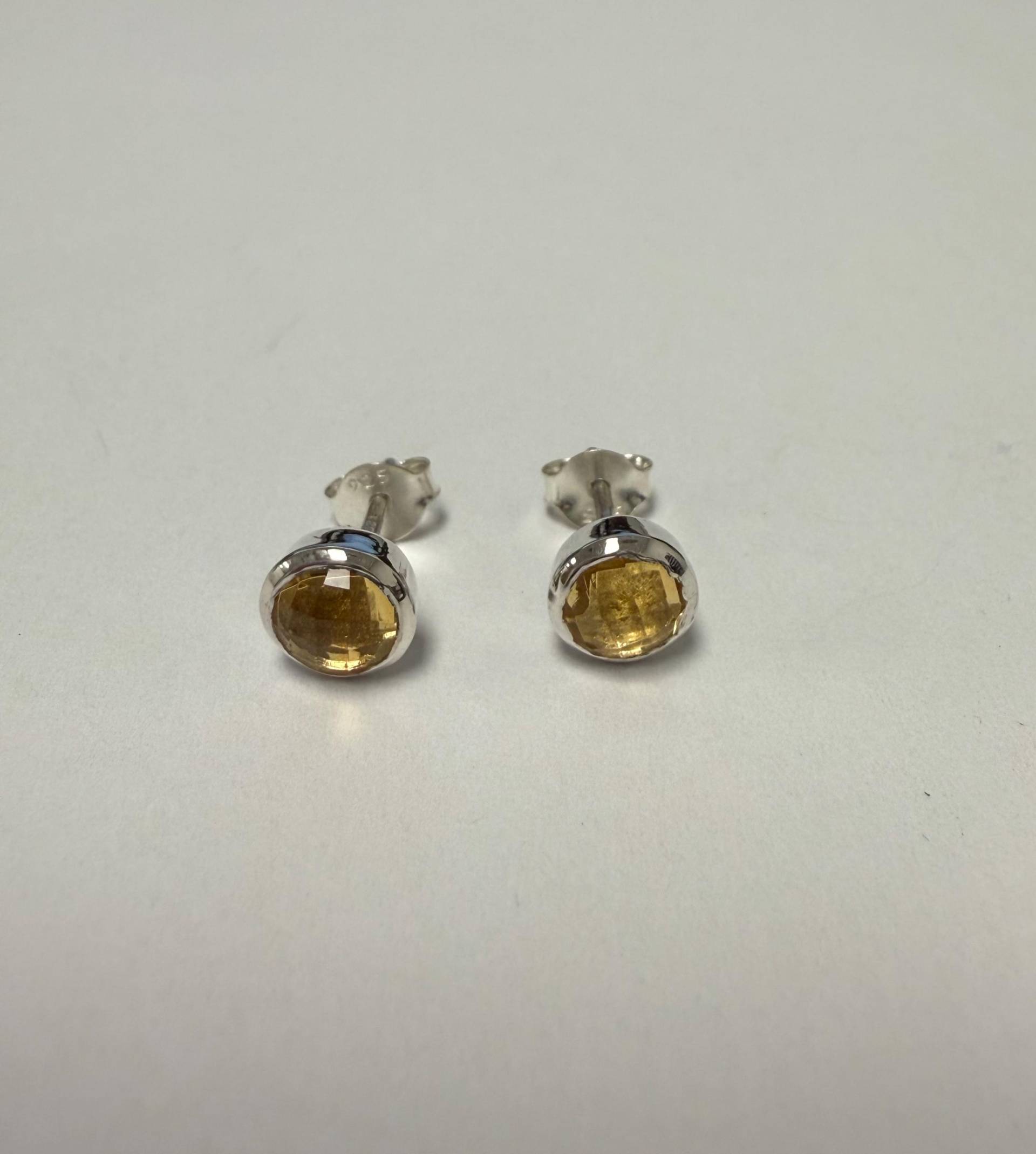 November Birthstone Ohrstecker Aus Silber - Facettierter Citrin November Birthstone Ohrstecker Aus Silber - Facettierter Citrin von JewelleryStoreLondon